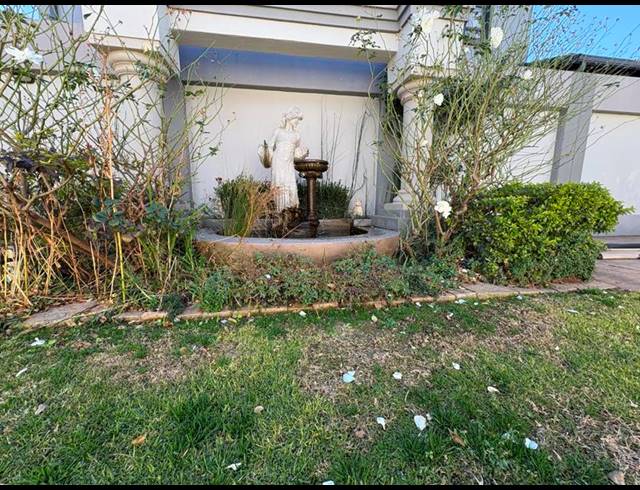 5 BEDROOM HOUSE FOR SALE IN MIDLANDS ESTATE